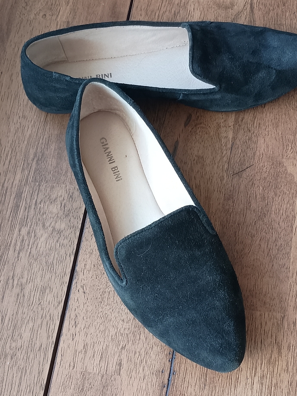 Gianni Bini Black Suede Pointed Toe Flats